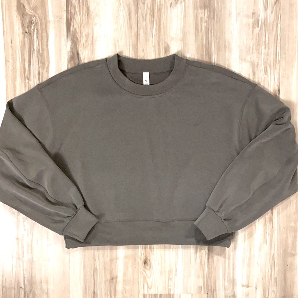 ❤️ Lululemon Perfectly Oversized Cropped Crew *Softstreme™ in Grey Sage Size 6